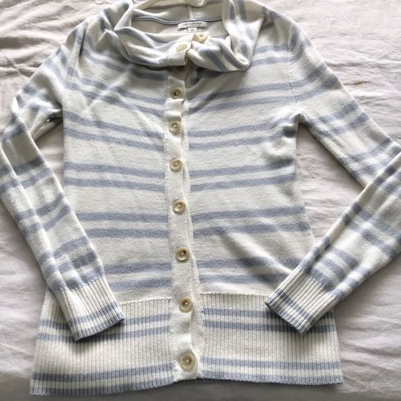 Button up sweater - Picture 3 of 5